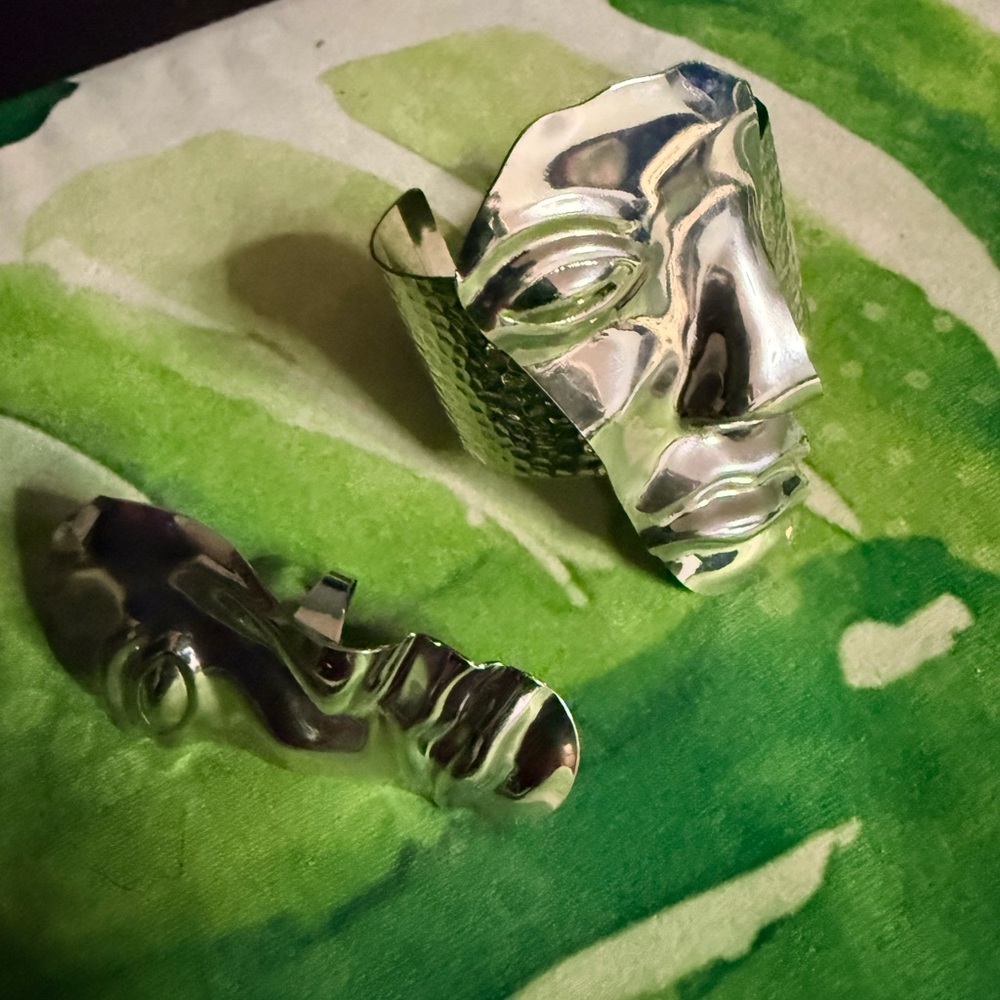 Silver Face Design Ring and Bracelet Set